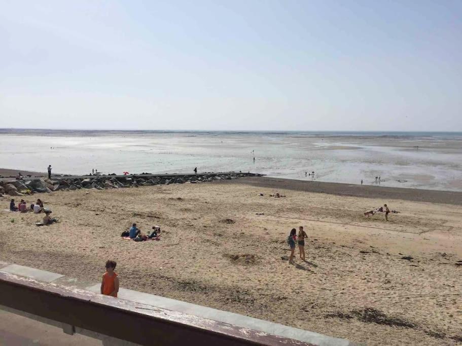 Les Iles Vue Sur Mer Егон-Кутанвил Екстериор снимка