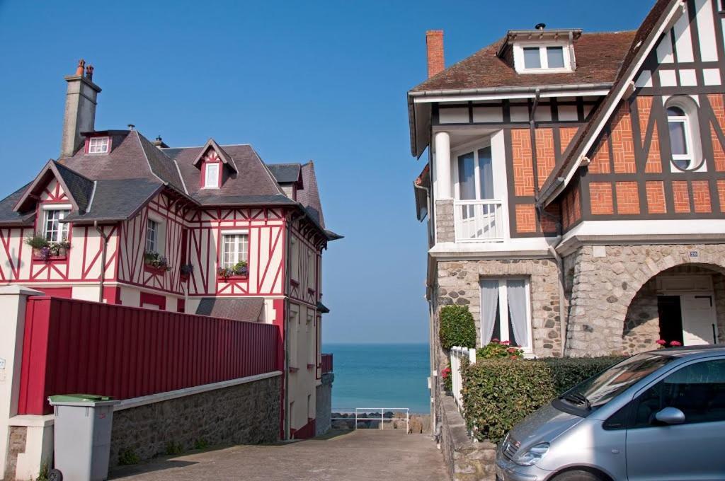 Les Iles Vue Sur Mer Егон-Кутанвил Екстериор снимка