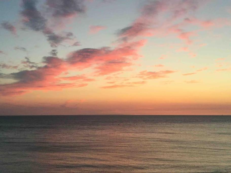 Les Iles Vue Sur Mer Егон-Кутанвил Екстериор снимка