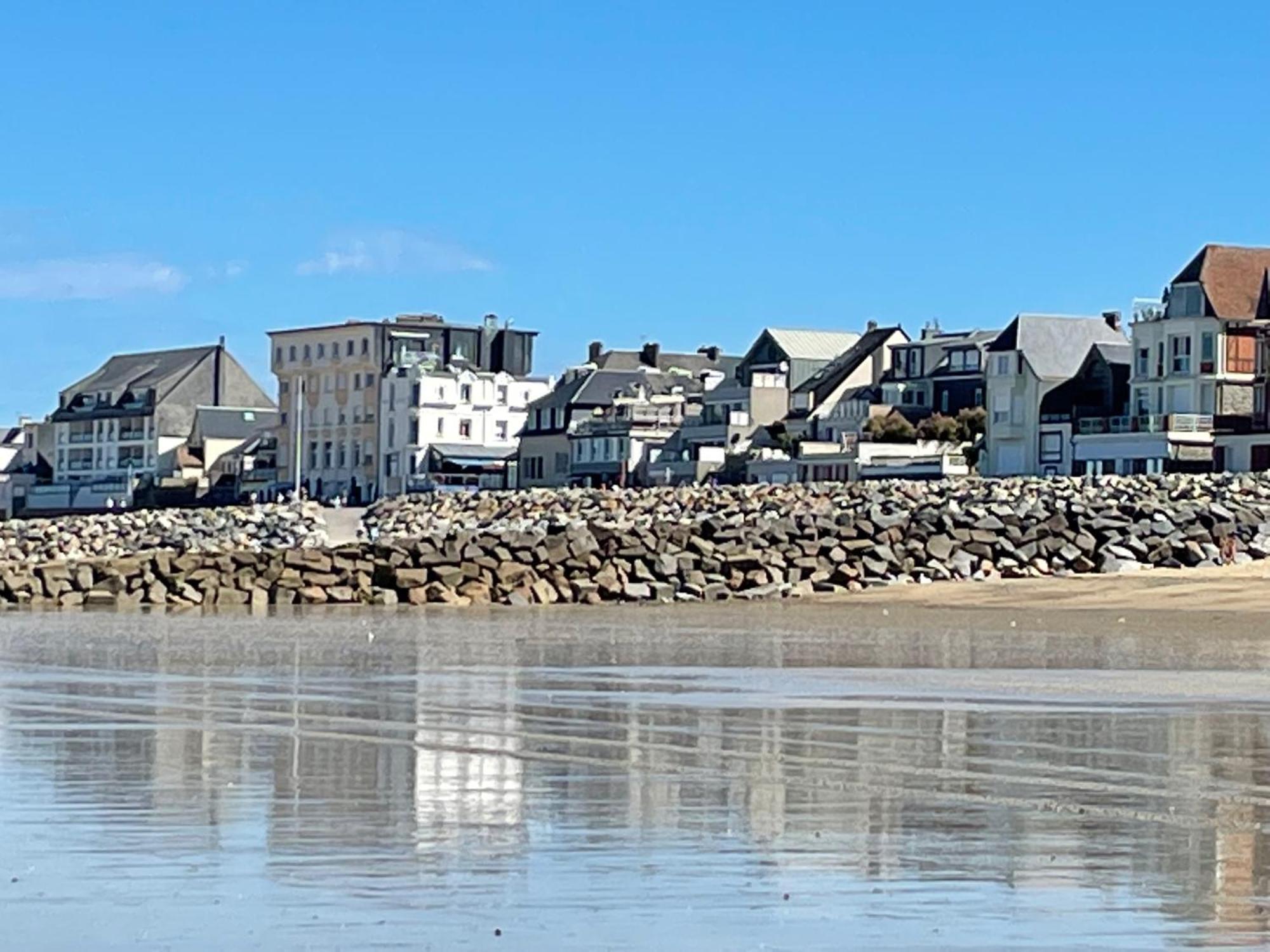 Les Iles Vue Sur Mer Егон-Кутанвил Екстериор снимка
